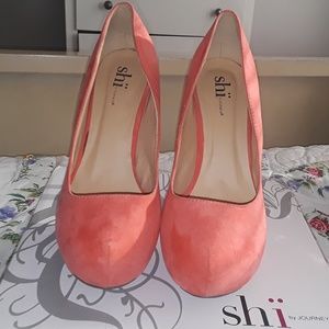 Demeanor for coral heal shoes